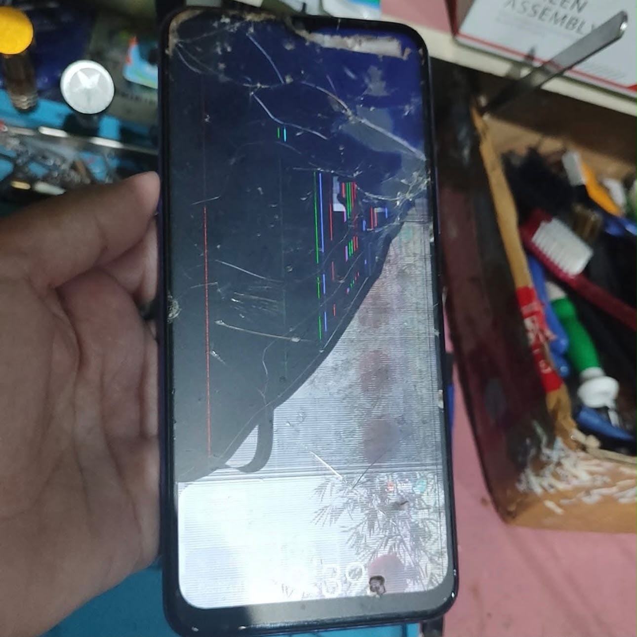 LCD rusak sebelum service
