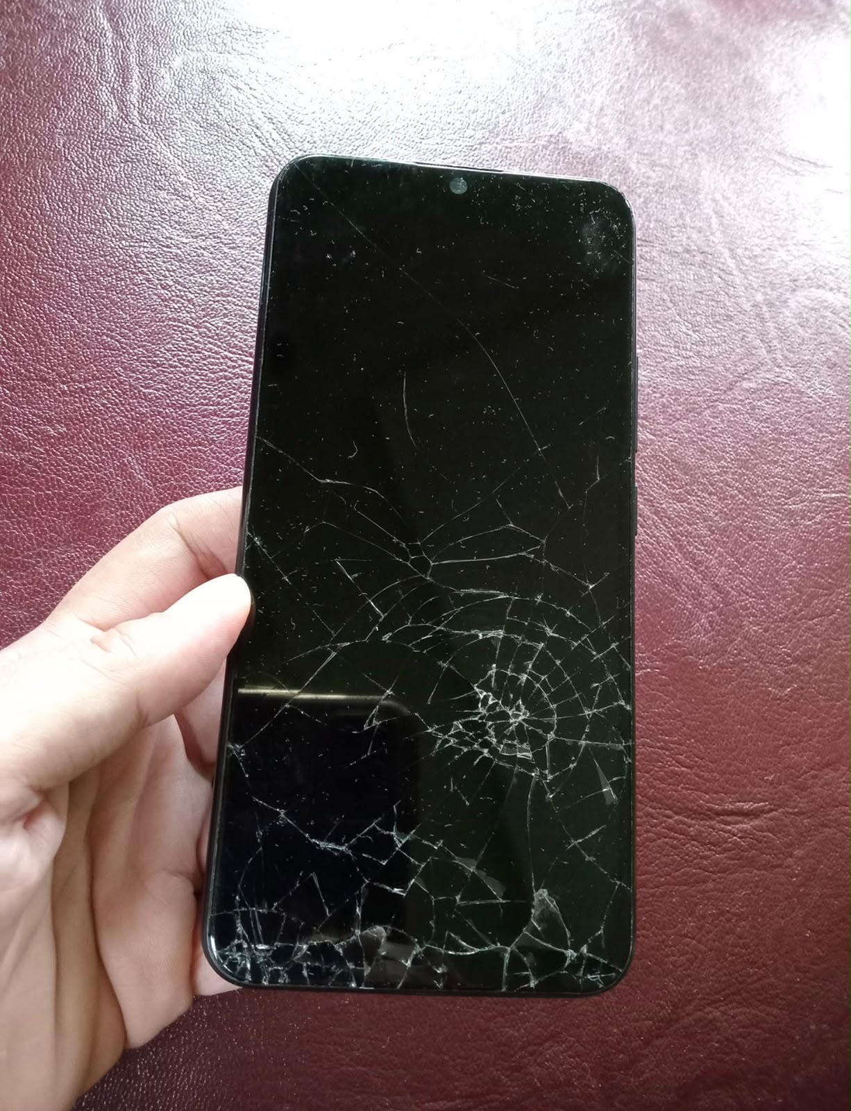 LCD rusak sebelum service